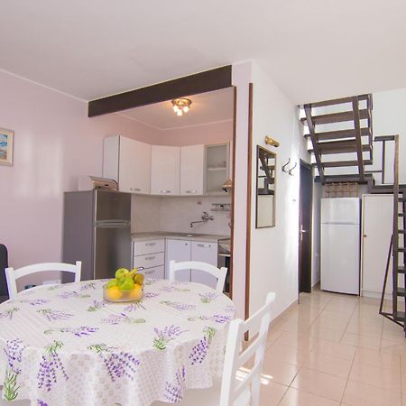 Holiday House Ingrid Malinska Ngoại thất bức ảnh