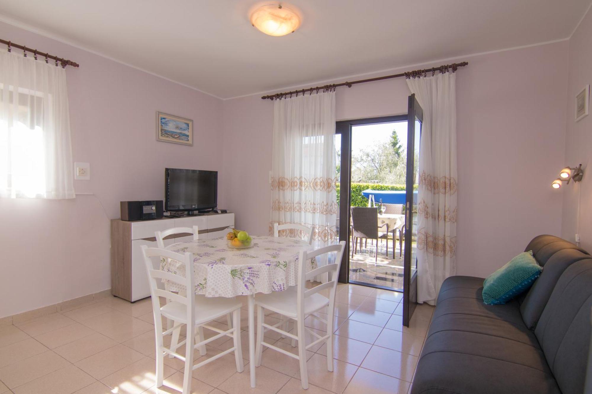 Holiday House Ingrid Malinska Ngoại thất bức ảnh