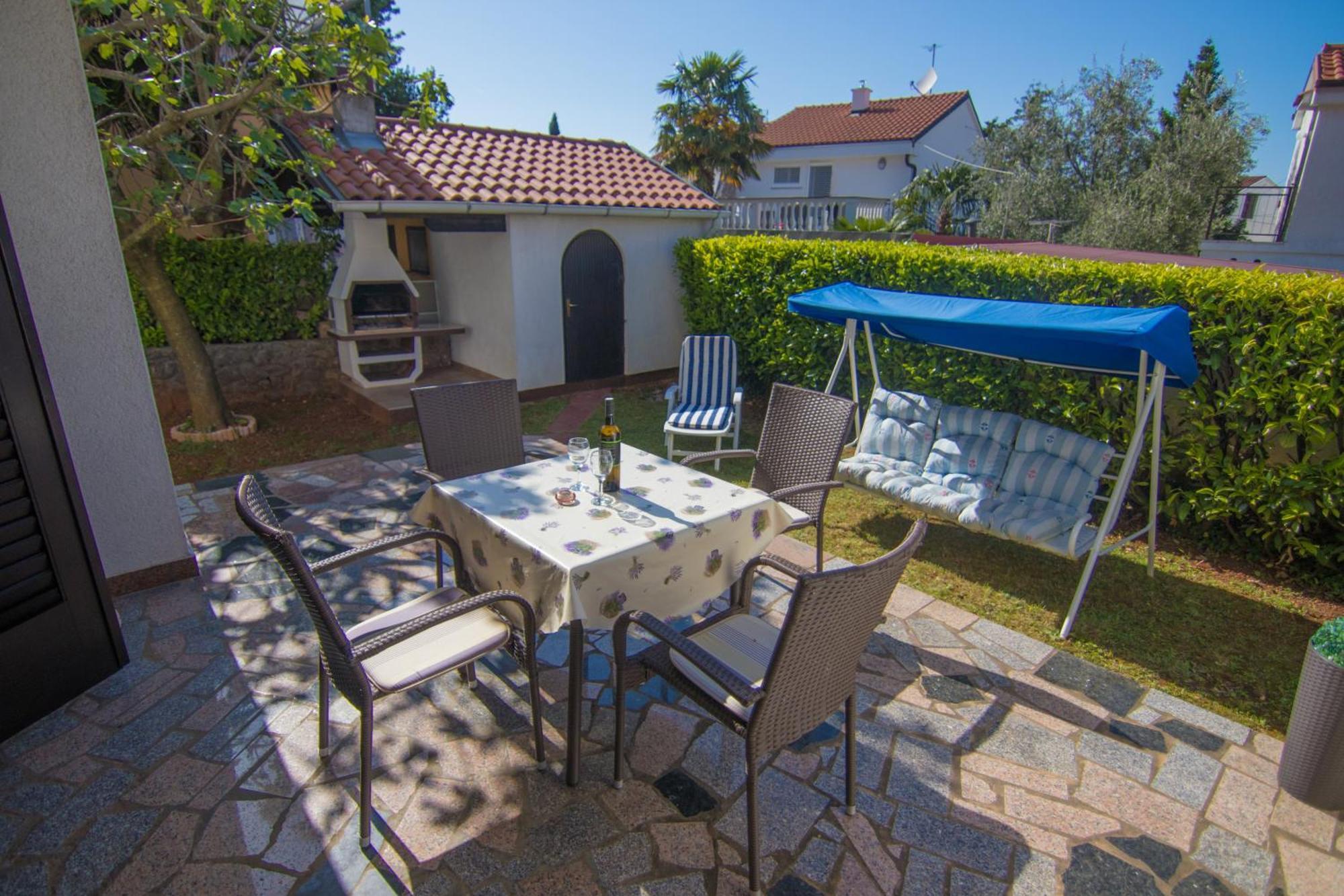 Holiday House Ingrid Malinska Ngoại thất bức ảnh